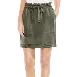 Drawstring Waist Tencel Skirt in Hunter Green